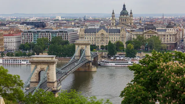 Budapeşte'de Zincir Köprü