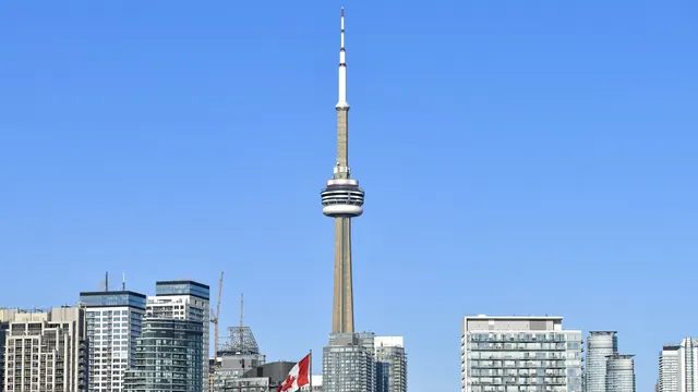 Toronto silüeti ve CN Kulesi